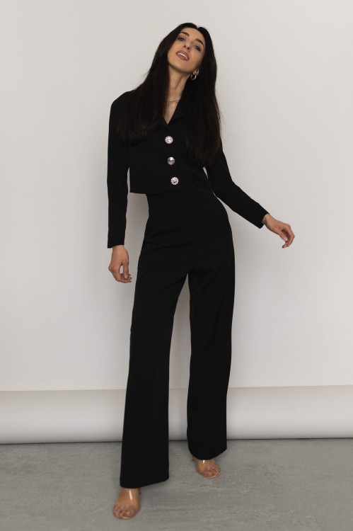 Sidari - elegancki garnitur z krótką marynarką i szerokimi spodniami czarny (1).jpg