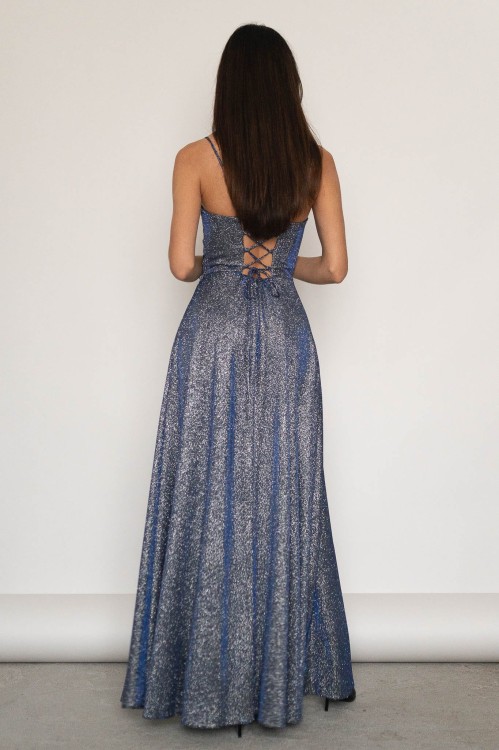 Taormina - błyszcząca sukienka maxi z wiązaniem na plecach srebrna - 4.jpg