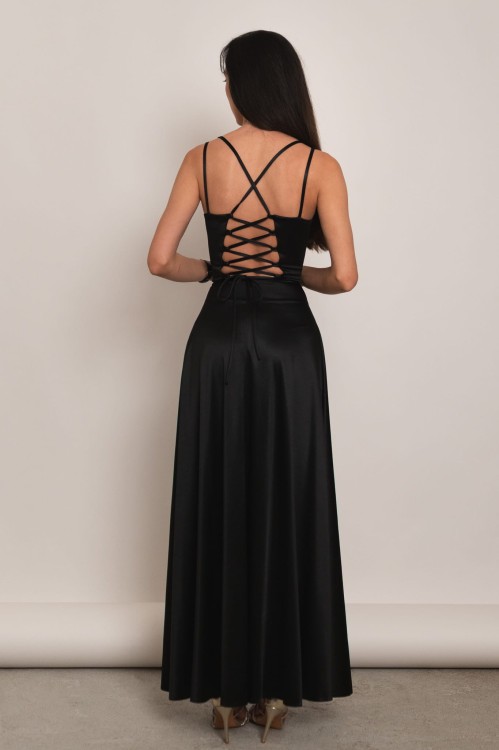 Mijas - satynowa sukienka maxi z gorsetowym wiązaniem czarna - 4.jpg