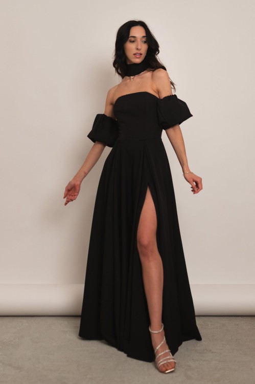 Peania - gorsetowa sukienka maxi z szalem i rękawkami czarna - 3.jpg