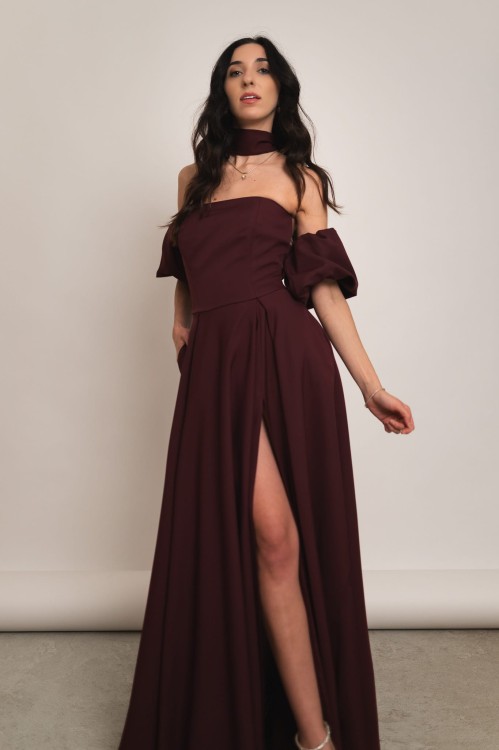 Peania - gorsetowa sukienka maxi z szalem i rękawkami bordowa - 3.jpg