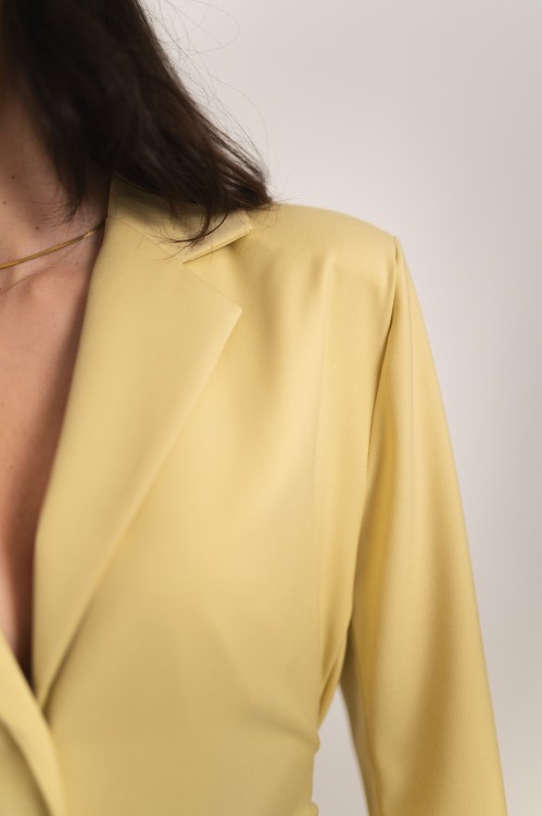 Aveiro - komplet garniturowy marynarka z wiązaniem i rozszerzane spodnie limonkowo-żółty - 11.jpg