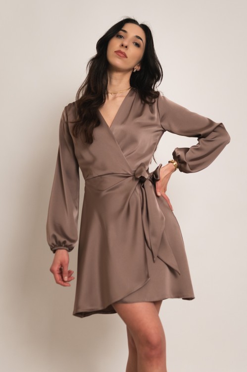 Amadora - satynowa kopertowa sukienka mokka - 2.jpg