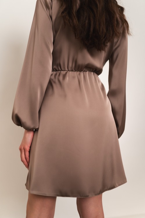 Amadora - satynowa kopertowa sukienka mokka - 9.jpg