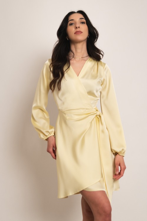 Amadora - satynowa kopertowa sukienka masełkowa - 2.jpg