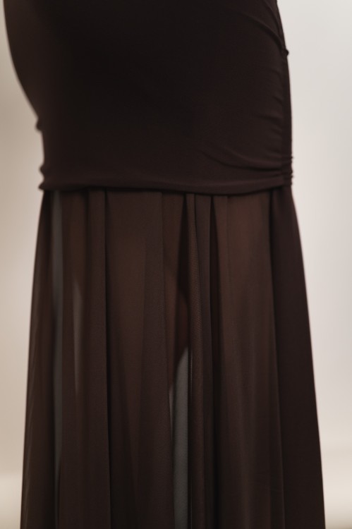 Melisia - sukienka maxi z asymetryczną górą i transparentną siateczką brązowa - 14.jpg