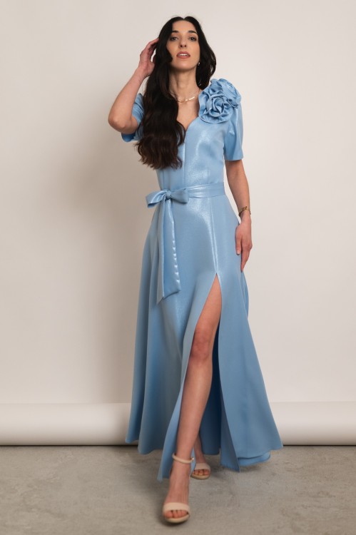 Tropea - błyszcząca sukienka maxi z różami błękitna - 1.jpg