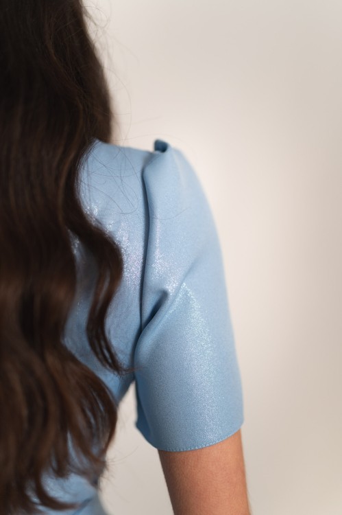 Tropea - błyszcząca sukienka maxi z różami błękitna - 11.jpg