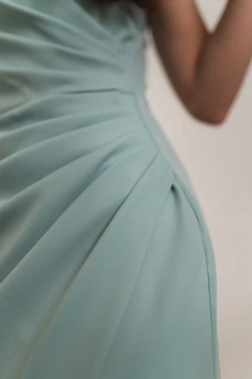 Liwadia - asymetryczna sukienka maxi z kwiatem miętowa - 8.jpg