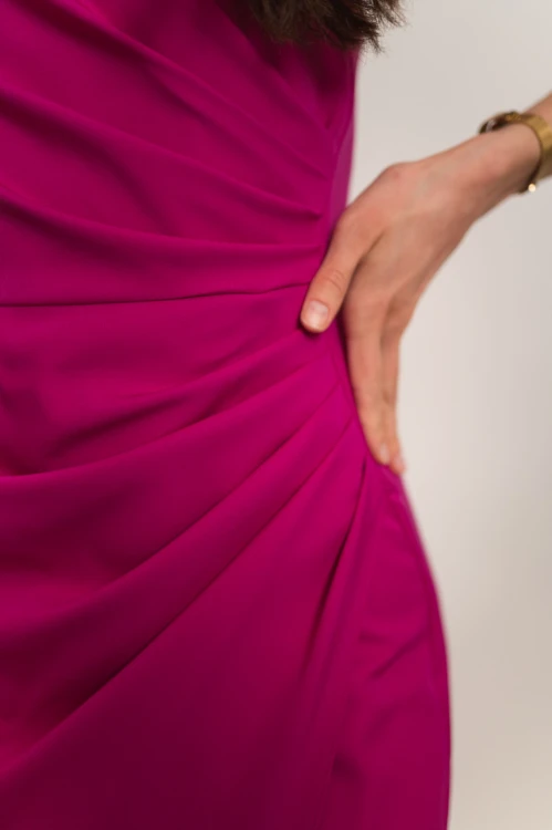 Liwadia - asymetryczna sukienka maxi z kwiatem ciemny róż - 8.jpg