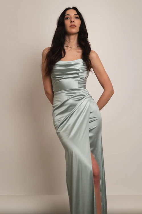 Nausa - satynowa sukienka maxi rybka z wiązaniem na plecach szałwiowa - 6.jpg