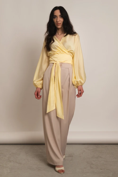 Fez - wiskozowa wiązana bluzka w kolorze żółtym - 2.jpg