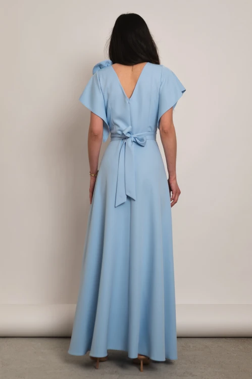 Perea - sukienka plus size maxi z motylkowym krótkim rękawem i kwiatem błękitna - 6.jpg