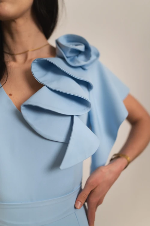 Perea - sukienka plus size maxi z motylkowym krótkim rękawem i kwiatem błękitna - 8.jpg