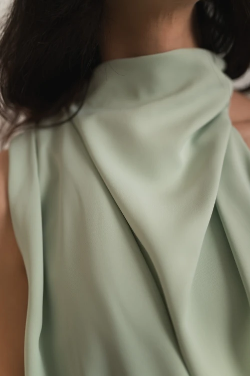 Perama - sukienka maxi z zabudowanym dekoltem w kolorze szałwiowym - 9.jpg