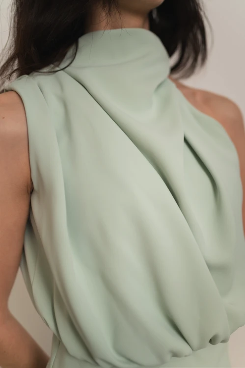 Perama - sukienka maxi z zabudowanym dekoltem w kolorze szałwiowym - 13.jpg