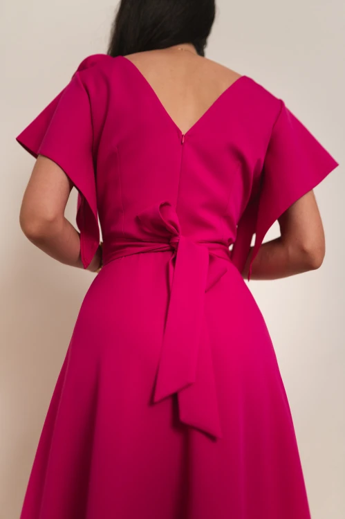 Perea - sukienka plus size maxi z motylkowym krótkim rękawem i kwiatem fuksja - 8.jpg
