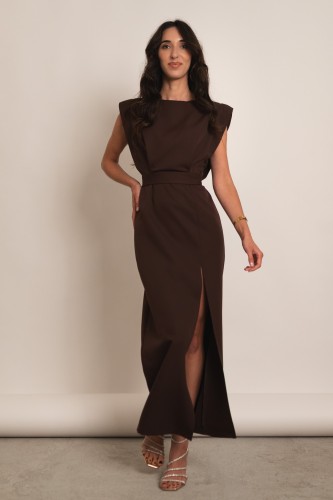 Achaja - elegancka sukienka maxi z zabudowanym dekoltem i rozcięciem brązowa - 2.jpg
