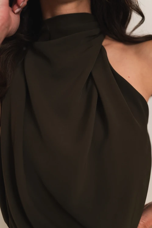 Perama - sukienka maxi z zabudowanym dekoltem khaki - 10.jpg