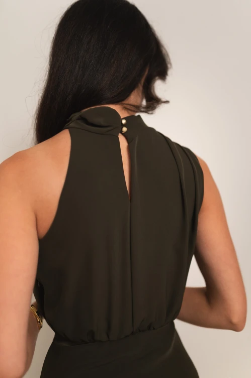 Perama - sukienka maxi z zabudowanym dekoltem khaki - 11.jpg